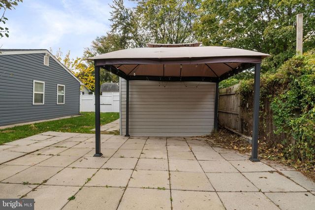 608 NE BLUE RIDGE AVE NE, Leesburg, VA 20176