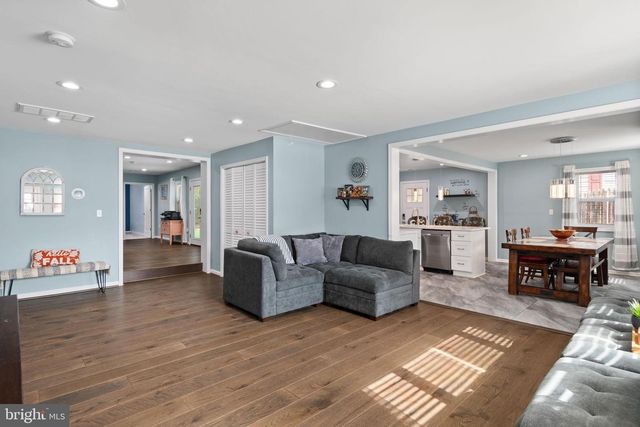 608 NE BLUE RIDGE AVE NE, Leesburg, VA 20176