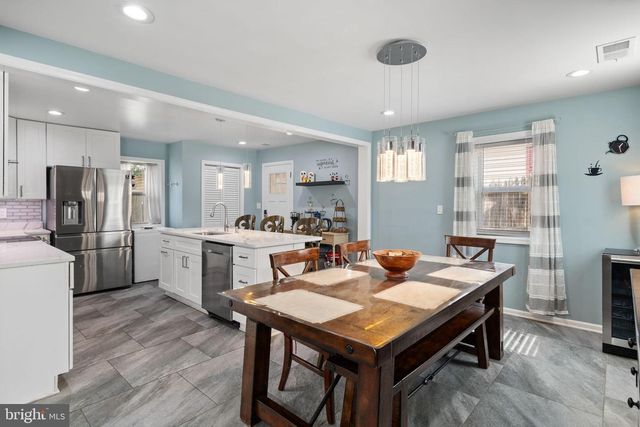 608 NE BLUE RIDGE AVE NE, Leesburg, VA 20176