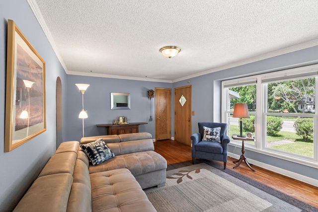 2000 County Road F E, White Bear Lake, MN 55110