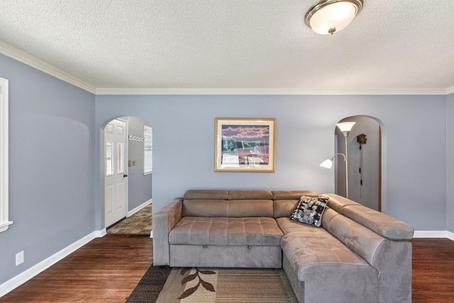 2000 County Road F E, White Bear Lake, MN 55110
