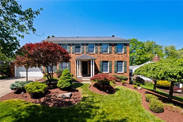 109 Marshall Dr, Mt Lebanon, PA 15228