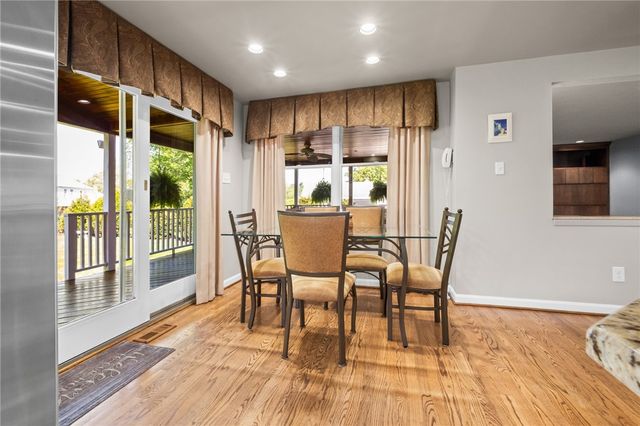 109 Marshall Dr, Mt Lebanon, PA 15228