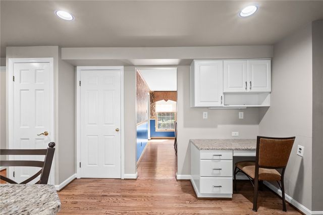 109 Marshall Dr, Mt Lebanon, PA 15228