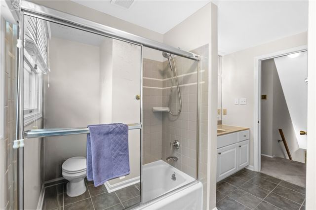 109 Marshall Dr, Mt Lebanon, PA 15228