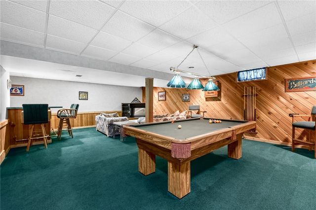 109 Marshall Dr, Mt Lebanon, PA 15228