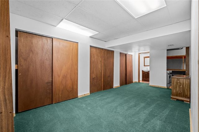 109 Marshall Dr, Mt Lebanon, PA 15228