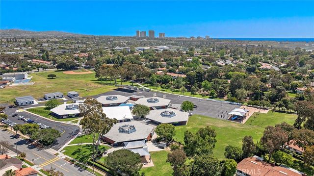 362 Vista Madera, Newport Beach, CA 92660