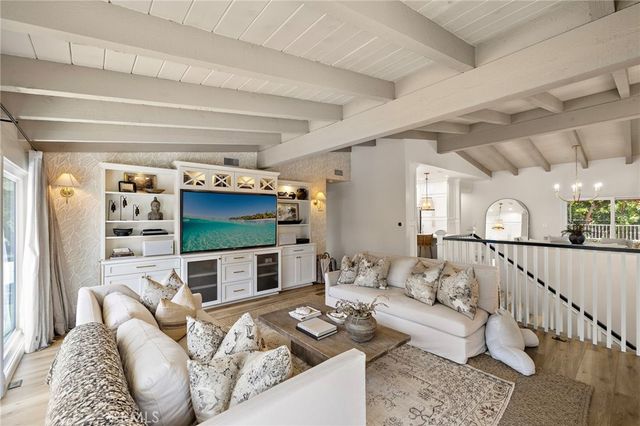 362 Vista Madera, Newport Beach, CA 92660