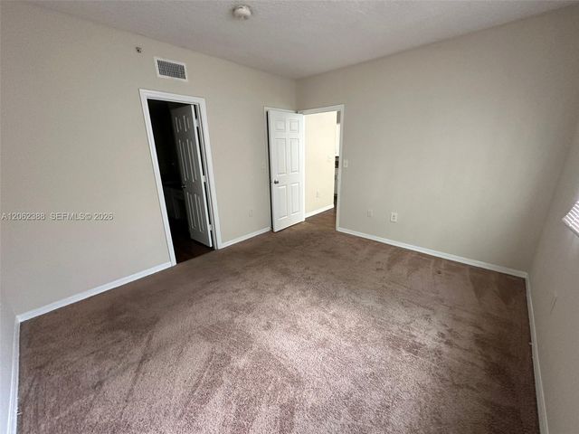 11600 SW 2nd St 18208, Pembroke Pines, FL 33025