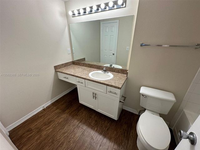 11600 SW 2nd St 18208, Pembroke Pines, FL 33025