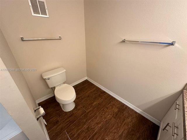 11600 SW 2nd St 18208, Pembroke Pines, FL 33025
