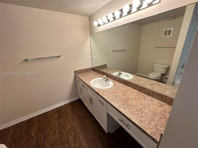 11600 SW 2nd St 18208, Pembroke Pines, FL 33025