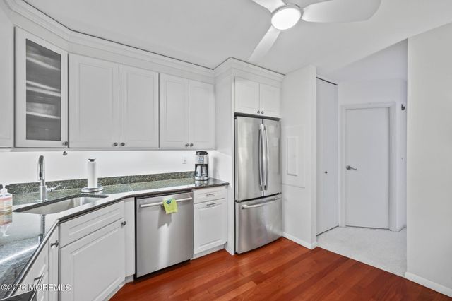 1 Channel Drive 708, Monmouth Beach, NJ 07750