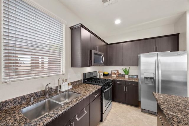 1020 Water Cove Street, Henderson, NV 89011