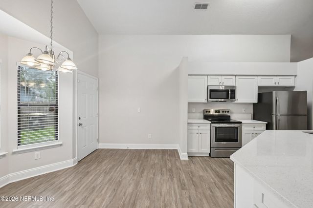7917 WINTERWOOD Circle N, Jacksonville, FL 32210
