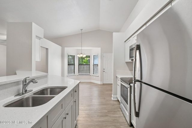 7917 WINTERWOOD Circle N, Jacksonville, FL 32210