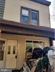 12 W DEWART ST, Shamokin, PA 17872
