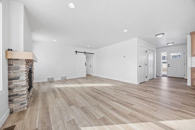 8916 Meadowlark Parkway, Horace, ND 58047