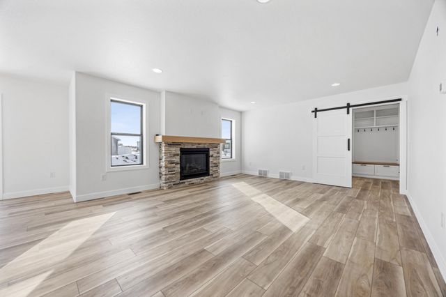 8916 Meadowlark Parkway, Horace, ND 58047