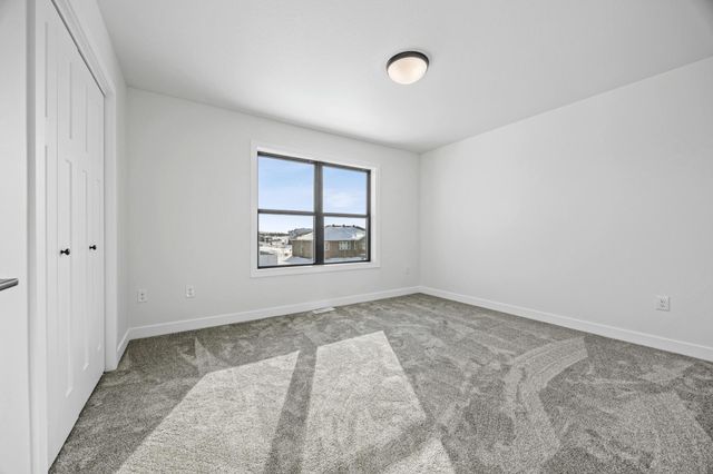 8916 Meadowlark Parkway, Horace, ND 58047