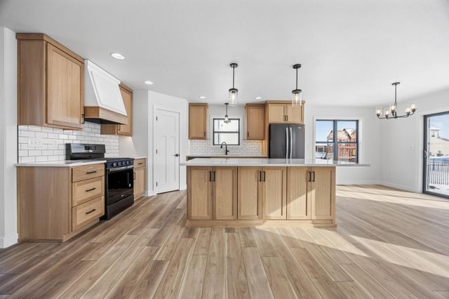 8916 Meadowlark Parkway, Horace, ND 58047