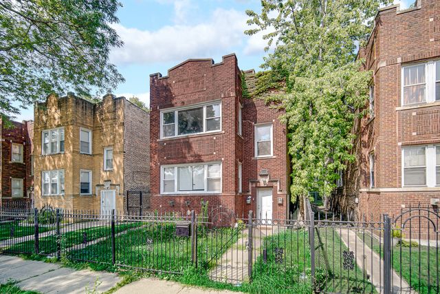 8114 S Manistee Avenue, Chicago, IL 60617