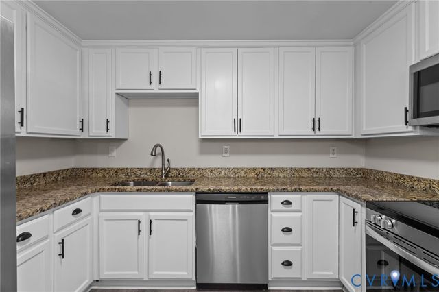 5209 Hollymead Dr, Henrico, VA 23223