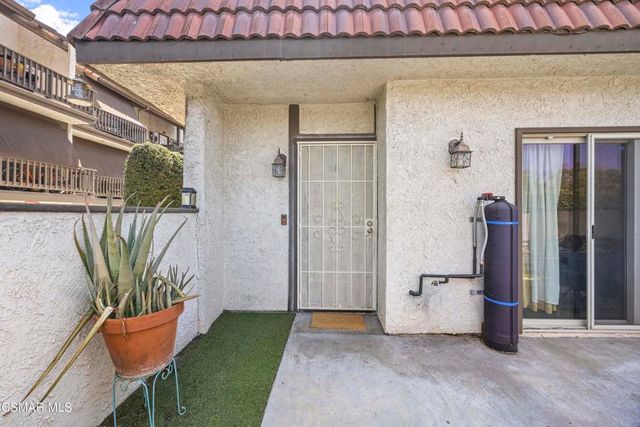 27654 Ironstone Drive 1, Canyon Country, CA 91387