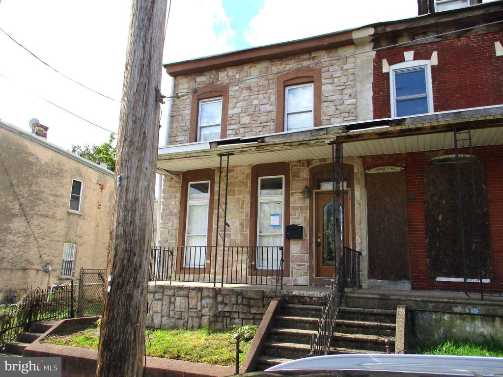 350 PARKER ST, CHESTER, PA 19013 — photo 3