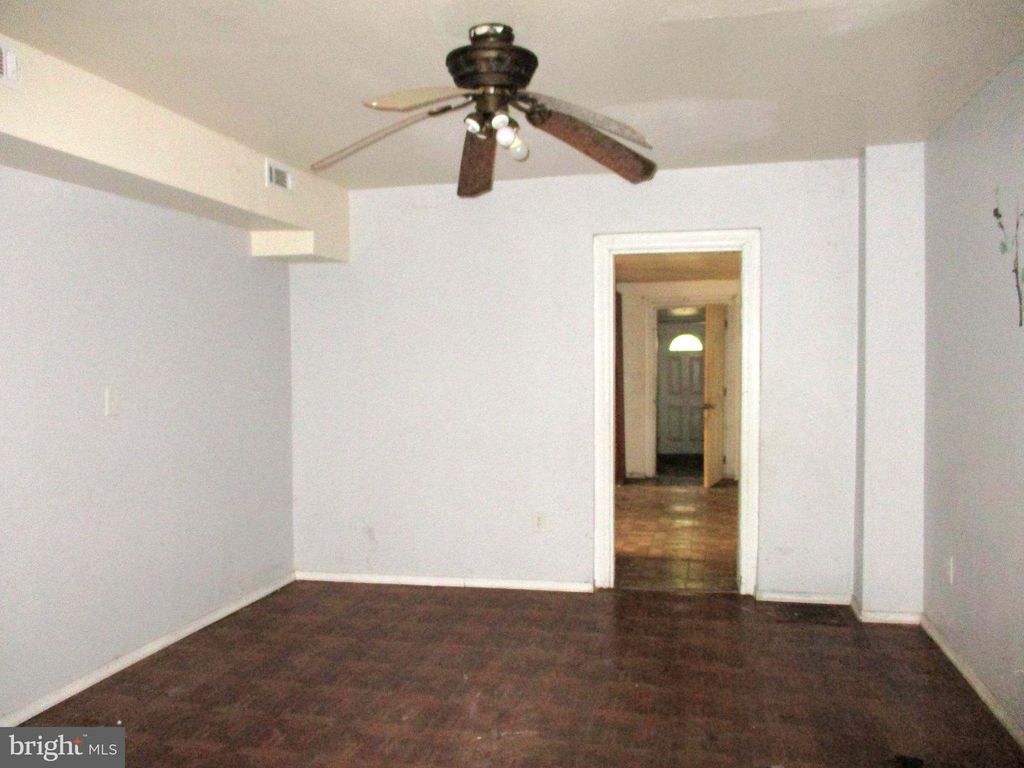 350 PARKER ST, CHESTER, PA 19013 — photo 5