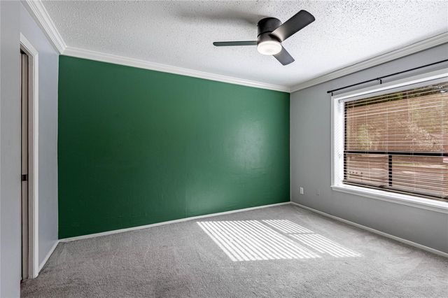 514 Hickory Street, Huntsville, TX 77320