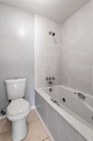 514 Hickory Street, Huntsville, TX 77320
