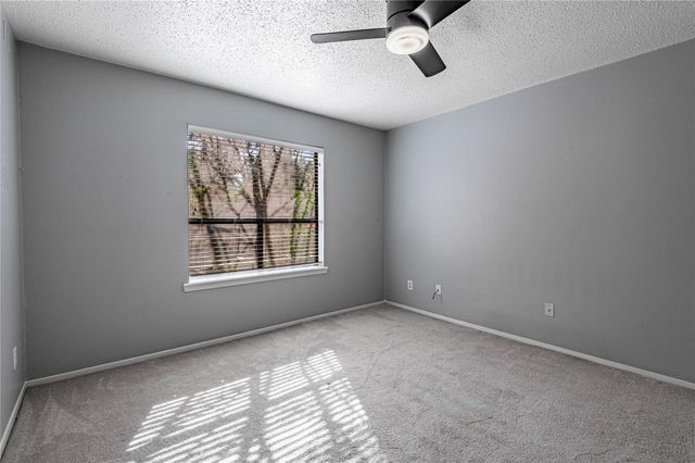 514 Hickory Street, Huntsville, TX 77320
