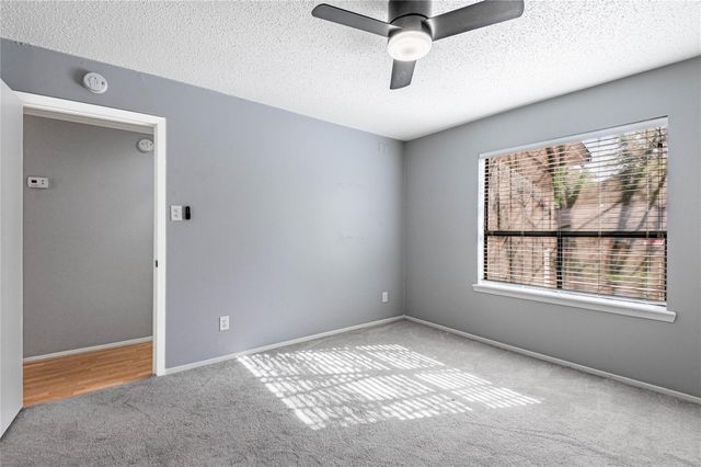 514 Hickory Street, Huntsville, TX 77320