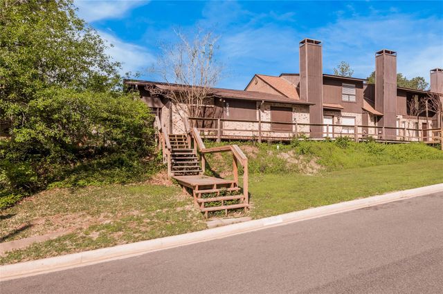 514 Hickory Street, Huntsville, TX 77320