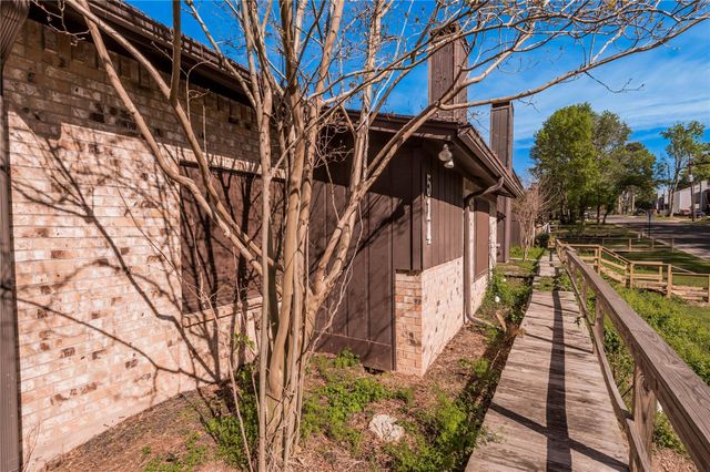 514 Hickory Street, Huntsville, TX 77320