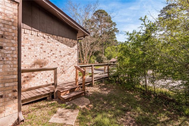 514 Hickory Street, Huntsville, TX 77320