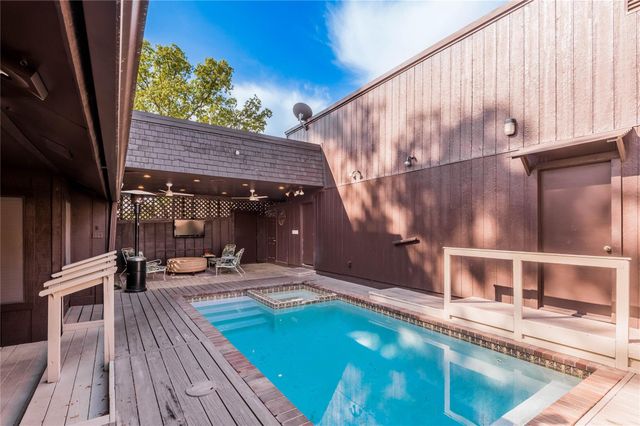 514 Hickory Street, Huntsville, TX 77320