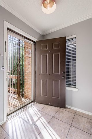 514 Hickory Street, Huntsville, TX 77320