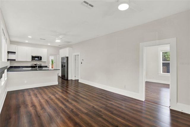 112 E EMILY STREET, Tampa, FL 33603