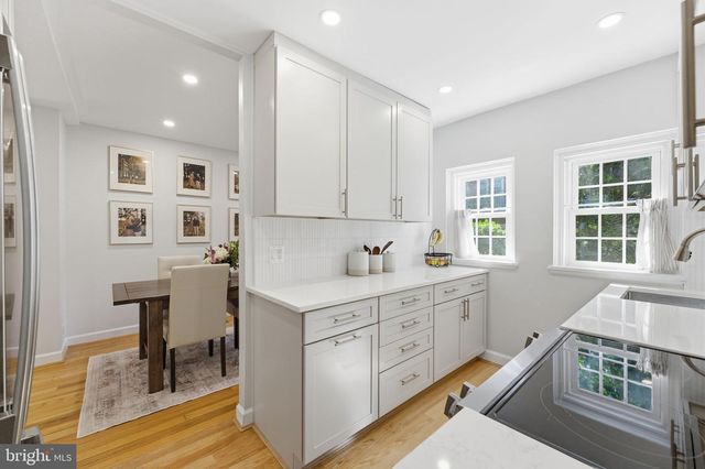 4892 28TH ST S, Arlington, VA 22206