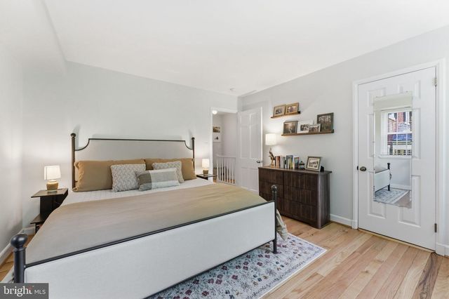 4892 28TH ST S, Arlington, VA 22206