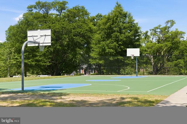 4892 28TH ST S, Arlington, VA 22206