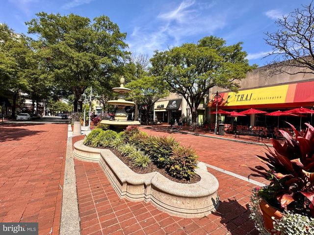 4892 28TH ST S, Arlington, VA 22206