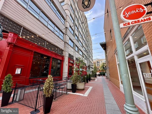 4892 28TH ST S, Arlington, VA 22206