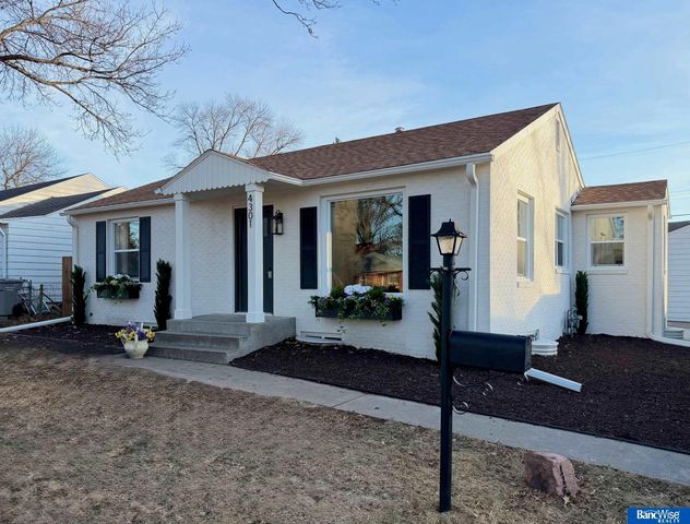 4301 Mohawk Street, Lincoln, NE 68510