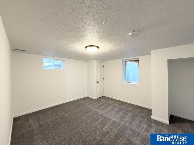 4301 Mohawk Street, Lincoln, NE 68510