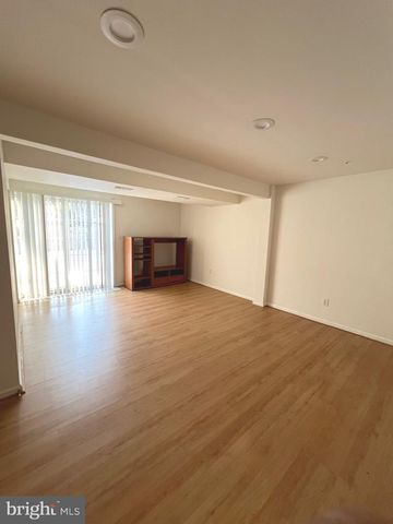 20203 RED BUCKEYE CT, Germantown, MD 20876