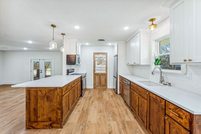 401 NW 32nd Street, Mineral Wells, TX 76067